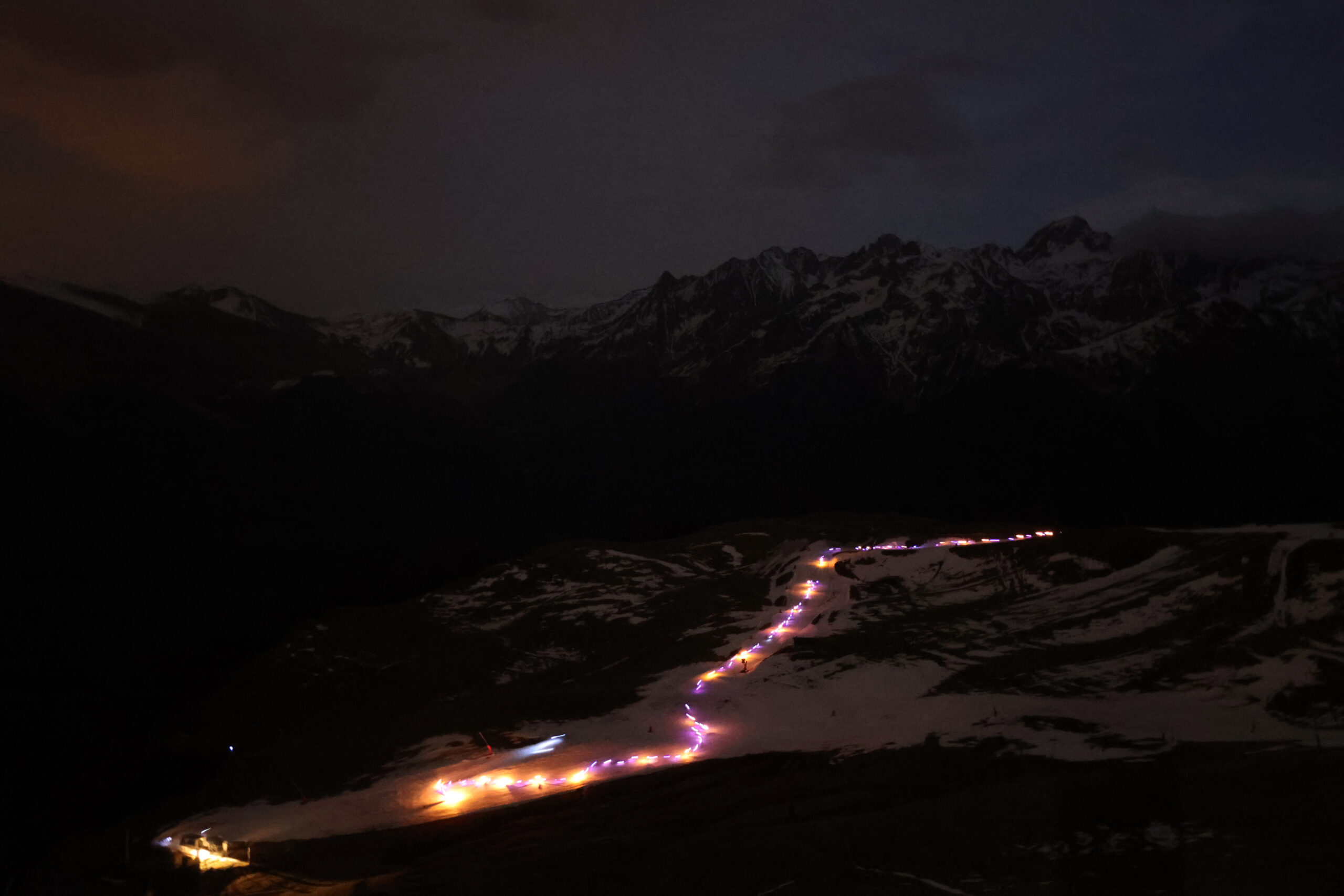 flambeaux superbagnères nocturne pyrénées