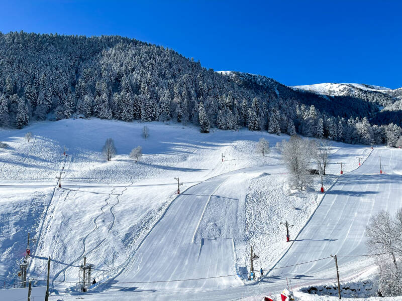 pistes_bourg d_oueil_neige_sapins